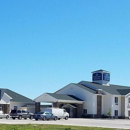 Cobblestone Inn & Suites - Bottineau Екстер'єр фото