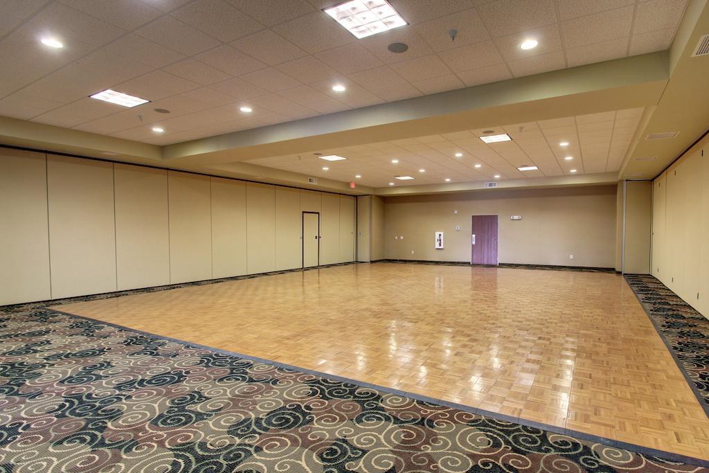 Cobblestone Inn & Suites - Bottineau Екстер'єр фото