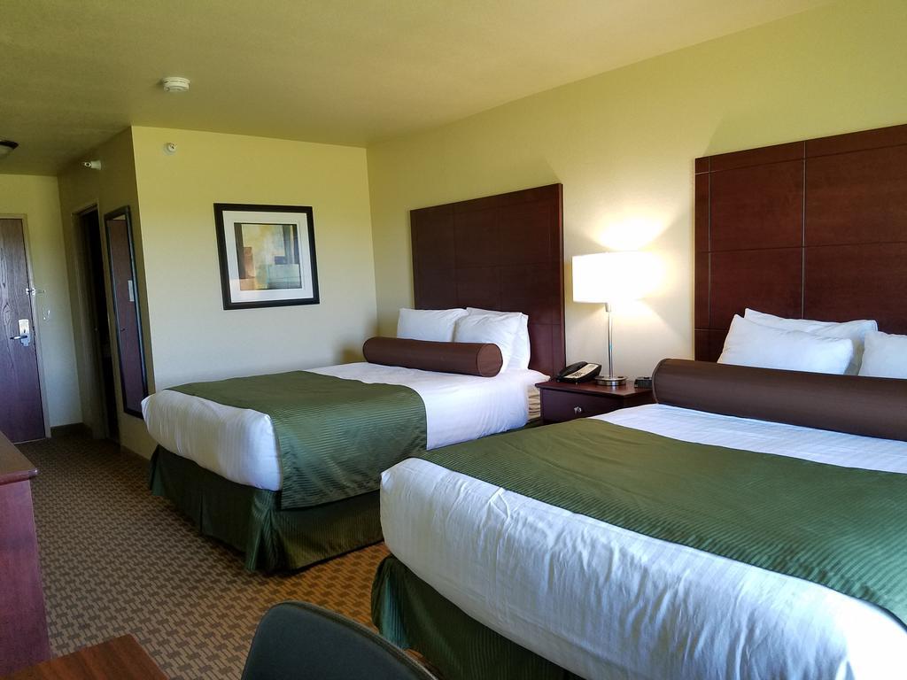 Cobblestone Inn & Suites - Bottineau Екстер'єр фото