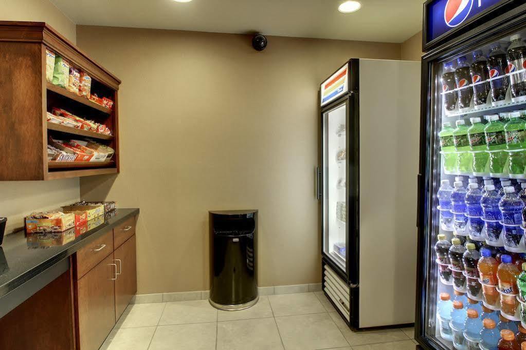 Cobblestone Inn & Suites - Bottineau Екстер'єр фото